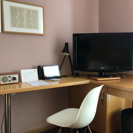 Hotel Gude カッセル エクステリア 写真